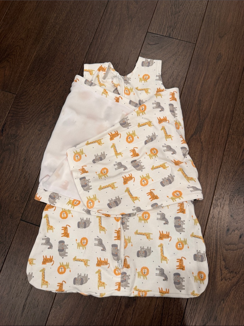 Halo White Sleep Sack with Orange & Gray Safari Animals Size 0-3 Months C27-182